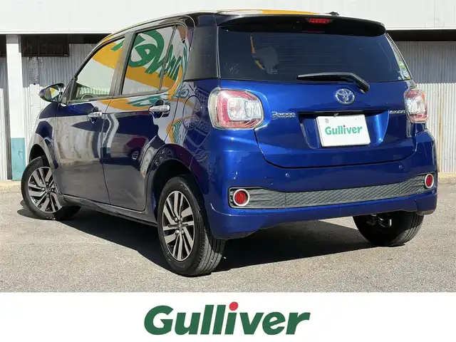 トヨタ パッソ モーダ　Gパッケージ 三重県 2018(平30)年 12.3万km ブラックマイカメタリック/ディープブルークリスタルマイカ ワンオーナー　/スマートアシストII/　・衝突警報機能(対車両・対歩行者)/　・衝突回避支援ブレーキ機能(対車両)/　・誤発進抑制制御機能/　・後方誤発進抑制制御機能/　・車線逸脱警報機能/　・先行者発進お知らせ機能/純正ナビ/　・Bluetooth/　・DTV/　・DVD/CD再生/　・録音/黒ルーフ/スマートキー/プッシュスタート/LEDヘッドライト/LEDフォグライト/オートライト/オートリトラクタブルミラー/ウィンカーミラー/ビルトインETC/革巻きステアリング/ステアリングスイッチ/アイドリングストップ/プライバシーガラス/フロアマット/横滑り防止機能/サイド/カーテンエアバック