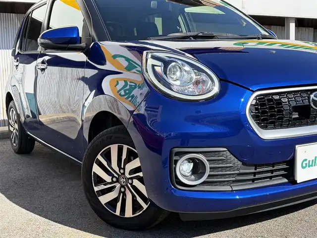 トヨタ パッソ モーダ　Gパッケージ 三重県 2018(平30)年 12.3万km ブラックマイカメタリック/ディープブルークリスタルマイカ ワンオーナー　/スマートアシストII/　・衝突警報機能(対車両・対歩行者)/　・衝突回避支援ブレーキ機能(対車両)/　・誤発進抑制制御機能/　・後方誤発進抑制制御機能/　・車線逸脱警報機能/　・先行者発進お知らせ機能/純正ナビ/　・Bluetooth/　・DTV/　・DVD/CD再生/　・録音/黒ルーフ/スマートキー/プッシュスタート/LEDヘッドライト/LEDフォグライト/オートライト/オートリトラクタブルミラー/ウィンカーミラー/ビルトインETC/革巻きステアリング/ステアリングスイッチ/アイドリングストップ/プライバシーガラス/フロアマット/横滑り防止機能/サイド/カーテンエアバック