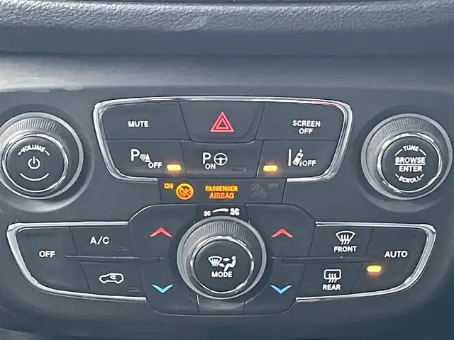 クライスラー・ジープ ジープ コンパス リミテッド 愛知県 2021(令3)年 3.7万km 黒 /禁煙//メーカーナビ//BT/USB/AUX/フルセグ//バックカメラ//黒革シート//前席パワーシート//前席シートヒーター//ALPINEサウンドシステム//BRUT16インチAW//ホワイトレタータイヤ//パワーバックドア//前後ドライブレコーダー//ETC2.0//ACC/BSM//自動緊急ブレーキ//レーンセンス//側面距離警告//電子制御パーキングブレーキ//MTモード付AT//LEDオートライト//フロントフォグ/リアフォグ//照明付きバニティミラー//自動防眩ルームミラー//純正フロアマット//純正ドアバイザー//スペアスマートキー//スペアタイヤ//新車時保証書//取扱説明書