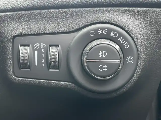 クライスラー・ジープ ジープ コンパス リミテッド 愛知県 2021(令3)年 3.7万km 黒 /禁煙//メーカーナビ//BT/USB/AUX/フルセグ//バックカメラ//黒革シート//前席パワーシート//前席シートヒーター//ALPINEサウンドシステム//BRUT16インチAW//ホワイトレタータイヤ//パワーバックドア//前後ドライブレコーダー//ETC2.0//ACC/BSM//自動緊急ブレーキ//レーンセンス//側面距離警告//電子制御パーキングブレーキ//MTモード付AT//LEDオートライト//フロントフォグ/リアフォグ//照明付きバニティミラー//自動防眩ルームミラー//純正フロアマット//純正ドアバイザー//スペアスマートキー//スペアタイヤ//新車時保証書//取扱説明書