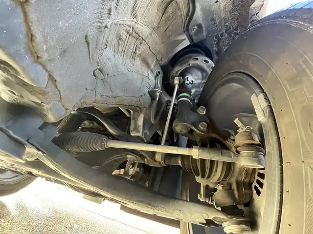 トヨタ ヴォクシー ZS 煌Ⅲ 滋賀県 2021(令3)年 4.1万km ホワイトパールクリスタルシャイン 両側パワースライドドア/社外9インチナビ/(AM/FM/CD/DVD/Bluetooth/USB/HDMI/SD)/前後ドライブレコーダー/バックカメラ/ETC/プリクラッシュブレーキアシスト/レーンキープアシスト/アイドリングストップ/クルーズコントロール/横滑り防止装置/コーナーセンサー/革巻きステアリング/ステアリングスイッチ/LEDヘッドライト/フロントフォグ/オートマチックハイビーム/後席エアコン/後席サンシェード/純正ドアバイザー/ISOFIX対応/プッシュスタート/スマートキー/ECOモード