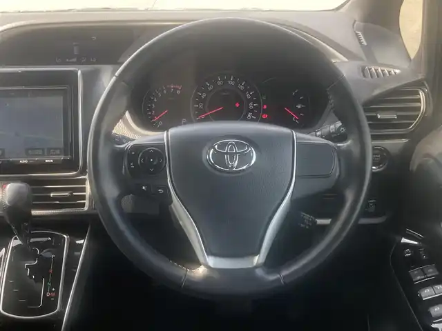 トヨタ ヴォクシー ZS 煌 岡山県 2018(平30)年 5.6万km ブラック 純正9インチナビ（NSZT-Y66T）/AMFM/CD/BT/USB/HDMI/フルセグ/バックカメラ/ETC/両側パワースライドドア/前方ドライブレコーダー/MT付きAT/クルーズコントロール/プリクラッシュセーフティシステム/LDA/LEDヘッドライト/オートハイビーム/純正AW/純正フロアマット/保証書/取扱説明書/スペアキー