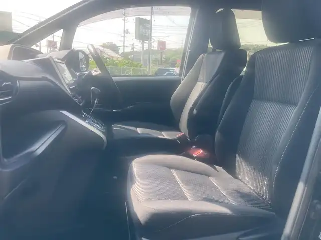 トヨタ ヴォクシー ZS 煌 岡山県 2018(平30)年 5.6万km ブラック 純正9インチナビ（NSZT-Y66T）/AMFM/CD/BT/USB/HDMI/フルセグ/バックカメラ/ETC/両側パワースライドドア/前方ドライブレコーダー/MT付きAT/クルーズコントロール/プリクラッシュセーフティシステム/LDA/LEDヘッドライト/オートハイビーム/純正AW/純正フロアマット/保証書/取扱説明書/スペアキー