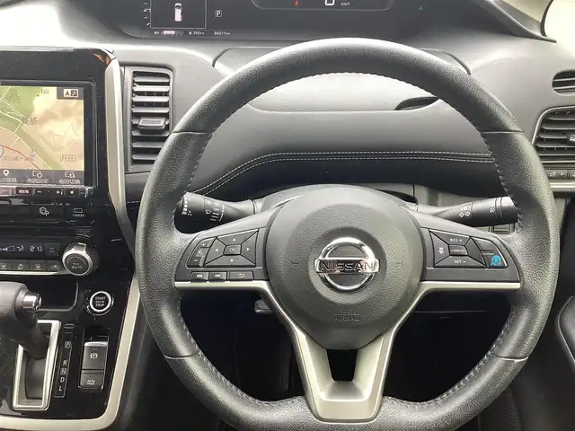 日産 セレナ ハイウェイスターVセレクションⅡ 岡山県 2017(平29)年 8.6万km ダイヤモンドブラック 社外９インチメモFリーナビ/フルセグ/バックカメラ/全方位カメラ/後席フリップダウンモニター/ビルトインETC/プロパイロット/R両側パワースライド/前後ドラレコ/革調シートカバー