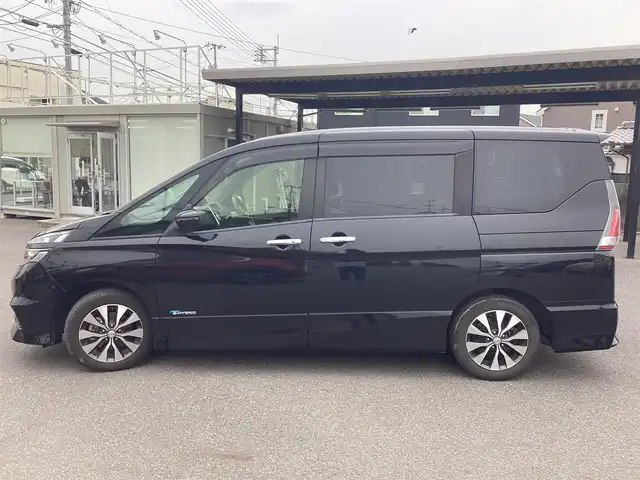 日産 セレナ ハイウェイスターVセレクションⅡ 岡山県 2017(平29)年 8.6万km ダイヤモンドブラック 社外９インチメモFリーナビ/フルセグ/バックカメラ/全方位カメラ/後席フリップダウンモニター/ビルトインETC/プロパイロット/R両側パワースライド/前後ドラレコ/革調シートカバー