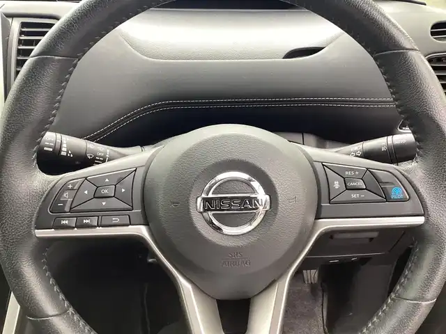 日産 セレナ ハイウェイスターVセレクションⅡ 岡山県 2017(平29)年 8.7万km ダイヤモンドブラック 社外９インチメモFリーナビ/フルセグ/バックカメラ/全方位カメラ/後席フリップダウンモニター/ビルトインETC/プロパイロット/R両側パワースライド/前後ドラレコ/革調シートカバー
