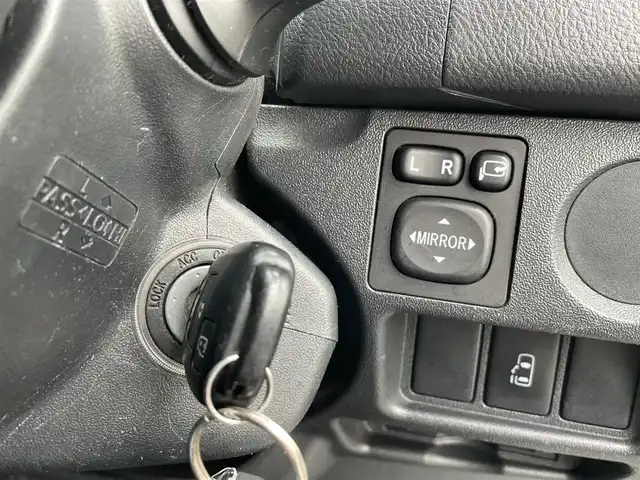 トヨタ ハイエース GL 青森県 2018(平30)年 9.5万km ホワイトパールクリスタルシャイン 4WD/ワンオーナー/モデリスタエアロ　/キャンピング仕様/ベッドキッド/タープ/シンク/フローリング/後席回転対座シート/後席TVモニター有（HDMI用）/WAC/片側パワースライドドア/社外ナビ/・フルセグ/AM/FM/CD/DVD/BT/純正フロアマット/センターコンソール/車線逸脱警報/横滑り防止機能/ヒルスタートアシスト/UVカットガラス/プライバシーガラス/盗難防止装置/オートライト/ETC/スペアキー/純正スターター/保証書/取扱説明書