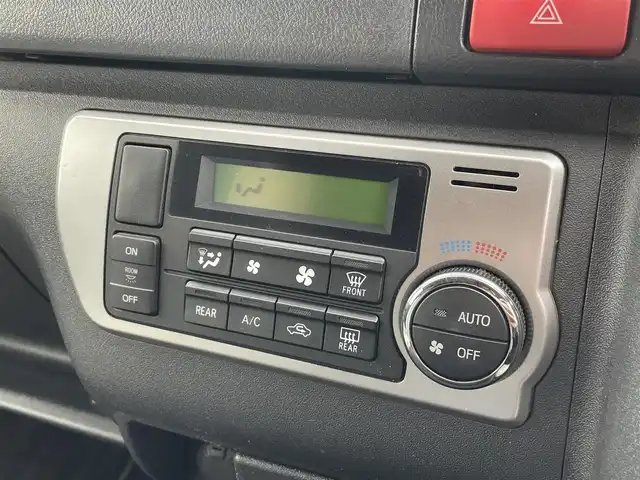 トヨタ ハイエース GL 青森県 2018(平30)年 9.5万km ホワイトパールクリスタルシャイン 4WD/ワンオーナー/モデリスタエアロ　/キャンピング仕様/ベッドキッド/タープ/シンク/フローリング/後席回転対座シート/後席TVモニター有（HDMI用）/WAC/片側パワースライドドア/社外ナビ/・フルセグ/AM/FM/CD/DVD/BT/純正フロアマット/センターコンソール/車線逸脱警報/横滑り防止機能/ヒルスタートアシスト/UVカットガラス/プライバシーガラス/盗難防止装置/オートライト/ETC/スペアキー/純正スターター/保証書/取扱説明書