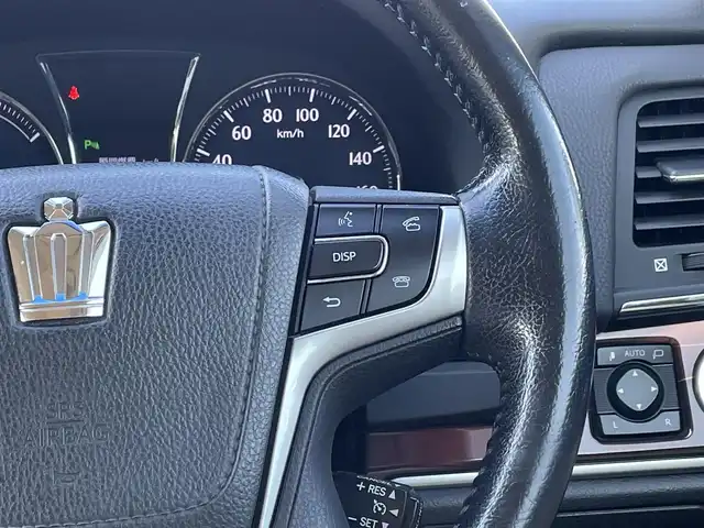 トヨタ クラウン ハイブリッド ロイヤルサルーン 長崎県 2013(平25)年 14.8万km ホワイトパールクリスタルシャイン (株)IDOMが運営する【じしゃロン長崎店】の自社ローン対象車両になります。こちらは現金ご利用時の価格です。自社ローンご希望の方は別途その旨お申付け下さい。/・プッシュスタート/・純正ナビ/・フルセグ/・Bluetooth/・バックカメラ/・前席パワーシート/・クルーズコントロール/・純正アルミホイル/・純正フロアマット/・ETC/・ドアバイザー