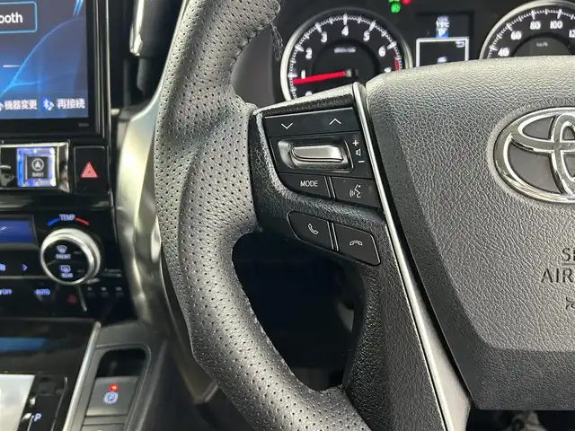 トヨタ ヴェルファイア Z Aエディション 熊本県 2017(平29)年 9.3万km バーニングブラッククリスタルシャインガラスフレーク 禁煙車/アルパインナビ（フルセグ・ＢＴ・ＳＤ・ＣＤ・ＤＶＤ）/アルパイン後席モニター/バックカメラ/ビルトインＥＴＣ　/クルーズコントロール/両側パワースライドドア　/前後クリアランスソナー/横滑り防止/2列目オットマン/純正フロアマット/純正１８インチAW/オートライト/LEDヘッドライト/フォグライト/スマートキー/プッシュスタート/スペアキー1本/保証書/取扱説明書