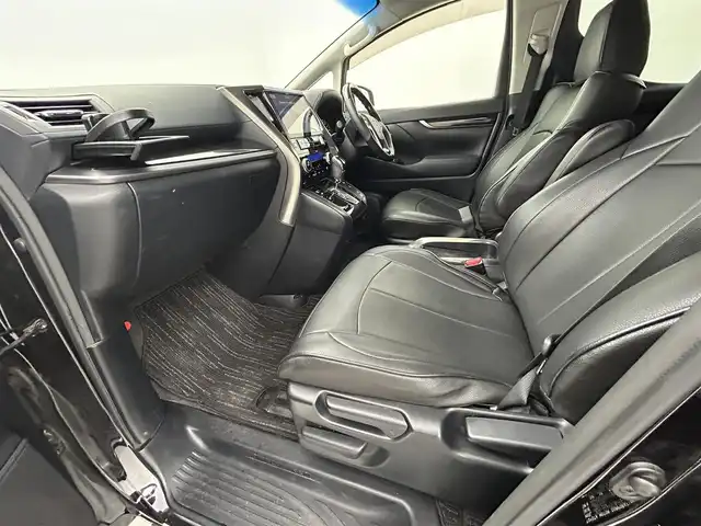 トヨタ ヴェルファイア Z Aエディション 熊本県 2017(平29)年 9.3万km バーニングブラッククリスタルシャインガラスフレーク 禁煙車/アルパインナビ（フルセグ・ＢＴ・ＳＤ・ＣＤ・ＤＶＤ）/アルパイン後席モニター/バックカメラ/ビルトインＥＴＣ　/クルーズコントロール/両側パワースライドドア　/前後クリアランスソナー/横滑り防止/2列目オットマン/純正フロアマット/純正１８インチAW/オートライト/LEDヘッドライト/フォグライト/スマートキー/プッシュスタート/スペアキー1本/保証書/取扱説明書