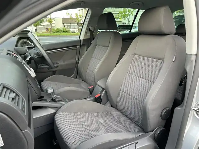 フォルクスワーゲン ゴルフ GT TSI 和歌山県 2008(平20)年 6.7万km シルバー clarion7インチナビ/＜フルセグTV/FM/AM/SD/CD＞/ETC/ターボ/スーパーチャージャー/クルーズコントロール(追従なし)/横滑り防止装置/純正フロアマット/純正17インチアルミホイール/取扱説明書/保証書