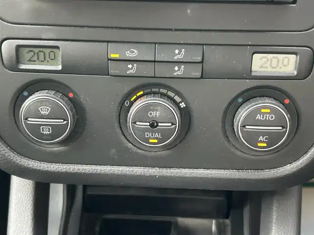 フォルクスワーゲン ゴルフ GT TSI 和歌山県 2008(平20)年 6.7万km シルバー clarion7インチナビ/＜フルセグTV/FM/AM/SD/CD＞/ETC/ターボ/スーパーチャージャー/クルーズコントロール(追従なし)/横滑り防止装置/純正フロアマット/純正17インチアルミホイール/取扱説明書/保証書