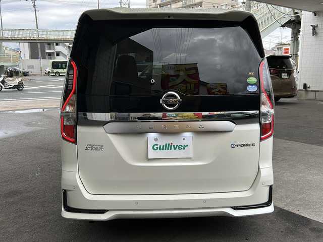 日産 セレナ e－パワー ハイウェイスター V 京都府 2020(令2)年 3.4万km ブリリアントホワイトパール 純正ナビ/Bluetooth/フルセグTV/プロパイロット/両側パワースライドドア/フリップダウンモニター/アラウンドビューモニター/バックカメラ/禁煙車/コーナーセンサー/BSM/BSW/BSI/LDW/LDP/エマージェンシーブレーキ/デジタルインナーミラー/電動パーキングブレーキ/3列シート/LEDヘッドライト/フォグランプ/オートライト/レーダークルーズコントロール/前後ドライブレコーダー/純正16インチAW/ウインカーミラー/ワンオーナー/ビルトインETC/プッシュスタート/ステアリングスイッチ/純正フロアマット/純正ドアバイザー/スマートキースペア/保証書/取扱説明書