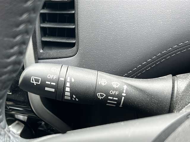 日産 セレナ e－パワー ハイウェイスター V 京都府 2020(令2)年 3.4万km ブリリアントホワイトパール 純正ナビ/Bluetooth/フルセグTV/プロパイロット/両側パワースライドドア/フリップダウンモニター/アラウンドビューモニター/バックカメラ/禁煙車/コーナーセンサー/BSM/BSW/BSI/LDW/LDP/エマージェンシーブレーキ/デジタルインナーミラー/電動パーキングブレーキ/3列シート/LEDヘッドライト/フォグランプ/オートライト/レーダークルーズコントロール/前後ドライブレコーダー/純正16インチAW/ウインカーミラー/ワンオーナー/ビルトインETC/プッシュスタート/ステアリングスイッチ/純正フロアマット/純正ドアバイザー/スマートキースペア/保証書/取扱説明書