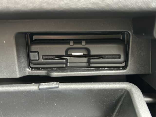 日産 セレナ e－パワー ハイウェイスター V 岐阜県 2020(令2)年 3.4万km ブリリアントホワイトパール 登録時走行距離33524km/純正ナビ/Bluetooth/フルセグTV/プロパイロット/両側パワースライドドア/フリップダウンモニター/アラウンドビューモニター/バックカメラ/禁煙車/コーナーセンサー/BSM/BSW/BSI/LDW/LDP/エマージェンシーブレーキ/デジタルインナーミラー/電動パーキングブレーキ/3列シート/LEDヘッドライト/フォグランプ/オートライト/レーダークルーズコントロール/前後ドライブレコーダー/純正16インチAW/ウインカーミラー/ワンオーナー/ビルトインETC/プッシュスタート/ステアリングスイッチ/純正フロアマット/純正ドアバイザー/スマートキースペア/保証書/取扱説明書