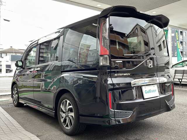 ホンダ ステップワゴン スパーダ ホンダセンシング 高知県 2016(平28)年 9.3万km プレミアムスパークルブラックパール ホンダセンシング/両側電動スライド/純正９インチナビ/・フルセグＴＶ/・Ｂｌｕｅｔｏｏｔｈ/・CD/DVD/バックモニター/ＥＴＣ/ＬＥＤヘッドライト/オートライト