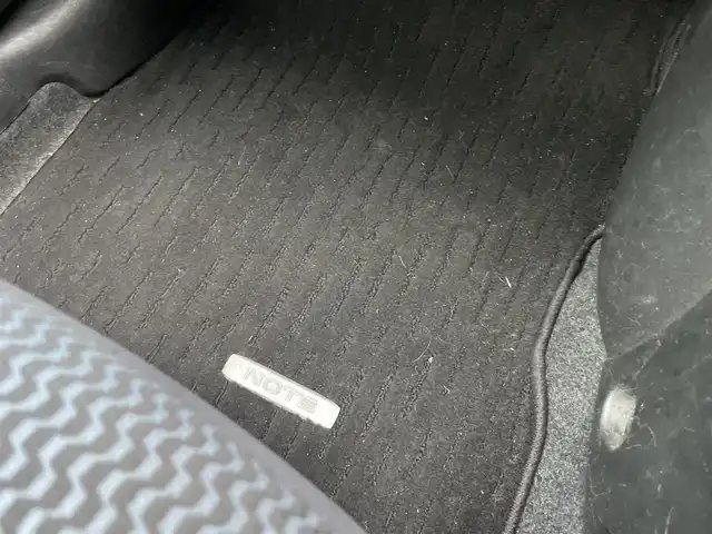 日産 ノート X DIG－S 新潟県 2013(平25)年 16.9万km ブリリアントホワイトパール ワンオーナー/純正ホイール装着/ドアバイザー/プッシュスタート/ETC/純正フロアマット/ECOモード/電動格納ドアミラー/レベライザー