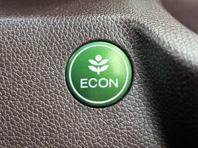 ホンダ Ｎ ＷＧＮ カスタム G 滋賀県 2015(平27)年 6.2万km プレミアムゴールドパープルパール 純正インターナビ/・AM/FM/・CD/DVD/・SD/USB/・Bluetooth/・ワンセグTV/バックカメラ/ステアリングスイッチ/革巻きステアリング/クルーズコントロール/シティブレーキアクティブシステム/ETC/前方ドライブレコーダー/オートマチックヘッドライト/HIDヘッドライト/フォグランプ/電動格納ミラー