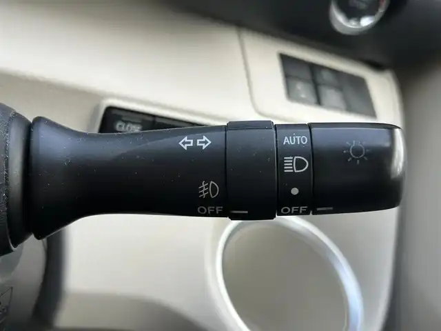 トヨタ シエンタ G 新潟県 2015(平27)年 13万km ヴィンテージブラウンパールクリスタルシャイン 純正ナビ【BT/フルセグTV/FM・AM】/バックカメラ/衝突軽減/両側パワースライド/オートライト/純正フロアマット/社外アルミホイール/革巻きステアリング/ステイリングスイッチ/ETC/スマートキー/プッシュスタート