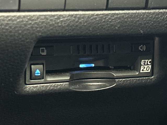 トヨタ ハリアー Z 三重県 2021(令3)年 1.7万km ホワイトパールクリスタルシャイン /禁煙車//12.3型純正SDナビ//JBLプレミアムサウンド//パノラミックビューモニター//トヨタセーフティセンス//衝突軽減ブレーキ//レーントレーシングアシスト//ブラインドスポットモニター//リアクロストラフィックアラート//HUD//前後クリアランスソナー//レーダークルーズコントロール//オートハイビーム//純正ビルトインETC2.0//録画機能付きデジタルインナーミラー//モデリスタフルエアロ//DN席パワーシート