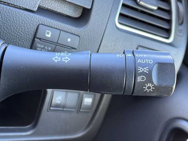 日産 セレナ ハイウェイスター Sハイブリッド 宮城県 2012(平24)年 7.9万km クリスタルホワイトパール フリップダウンモニター/純正SDナビ　【MC312D-W】/・Bluetooth接続/・フルセグTV/・DVD再生機能有/・AM/FM/バックカメラ/ETC/前後ドライブレコーダー/アイドリングストップ/横滑り防止装置/純正フロアマット/スマートキー/プッシュスタート/片側パワースライドドア/純正16インチアルミホイール/ドアバイザー/ウィンカーミラー