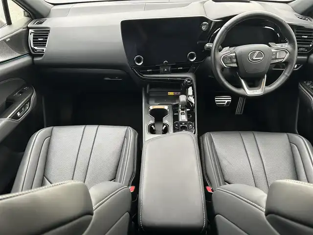 レクサス ＮＸ 350h Fスポーツ 岡山県 2023(令5)年 1.2万km グラファイトブラックガラスフレーク サンルーフ　/純正ナビ　/アラウンドビューモニター　/バックカメラ　/シートヒーター　/エアシート　/衝突軽減ブレーキ/レーダークルーズコントロール　/ブレーキホールド　/ワイヤレス充電　/ドライブレコーダー/２０インチ純正ＡＷ　/ＥＴＣ2.0