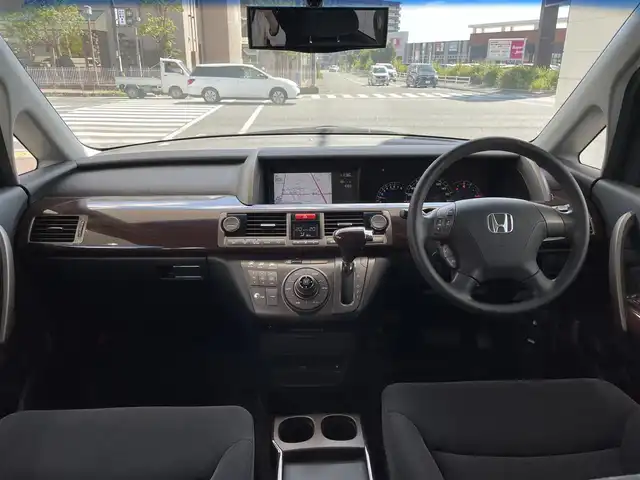 ホンダ エリシオン G Aero HDDナビパッケージ 岡山県 2007(平19)年 8.7万km ブリリアントホワイトパール 登録時走行距離86229km/フリップダウン後席モニター/純正HDDナビ/(AM/FM/DISC/TV)/バックカメラ/ETC/無限フロントグリル/片側パワースライドドア/リモコンキー/スペアキー/純正17インチアルミホイール/パワーウィンドウ/パワーステアリング/記録簿/保証書/取扱説明書