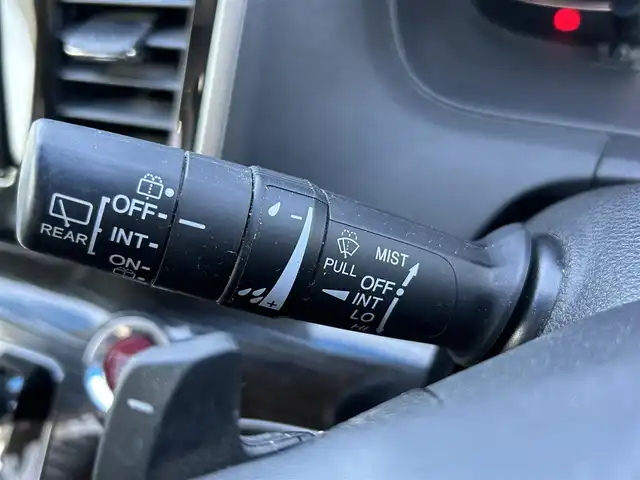 ホンダ オデッセイ アブソルート 長崎県 2015(平27)年 11.1万km ホワイトオーキッドパール (株)IDOMが運営する【じしゃロン長崎店】の自社ローン専用車両になりますこちらは現金またはオートローンご利用時の価格です。自社ローンご希望の方は別途その旨お申付け下さい/パドルシフト/エンジンスタートボタン/MTモード付AT/アイドリングストップ/スマートキー/クルーズコントロール/Bluetooth接続/後席用モニター/ETC/バックカメラ/オートライト/オットマン/純正フロアマット/横滑り防止装置/レーンキープアシスト/衝突被害軽減装置