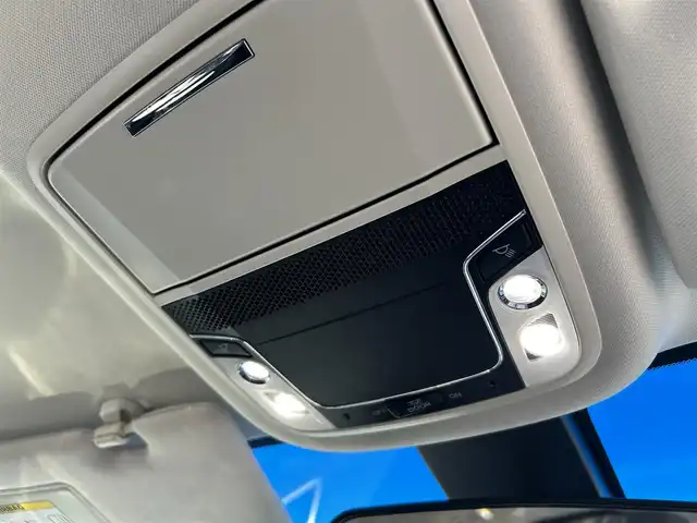 ホンダ オデッセイ アブソルート 長崎県 2015(平27)年 11.1万km ホワイトオーキッドパール (株)IDOMが運営する【じしゃロン長崎店】の自社ローン専用車両になりますこちらは現金またはオートローンご利用時の価格です。自社ローンご希望の方は別途その旨お申付け下さい/パドルシフト/エンジンスタートボタン/MTモード付AT/アイドリングストップ/スマートキー/クルーズコントロール/Bluetooth接続/後席用モニター/ETC/バックカメラ/オートライト/オットマン/純正フロアマット/横滑り防止装置/レーンキープアシスト/衝突被害軽減装置