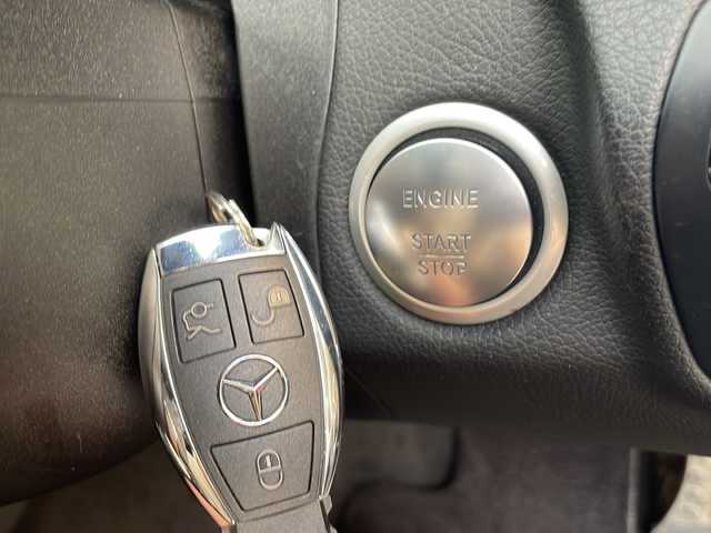 メルセデス・ベンツ Ｃ２００ アバンギャルド AMGライン 東京都 2018(平30)年 3.5万km オブシディアンブラック フルセグテレビ/バックカメラ/アイドリングストップ/クルーズコントロール/ASSURAレーダー/ステアリングパイロット