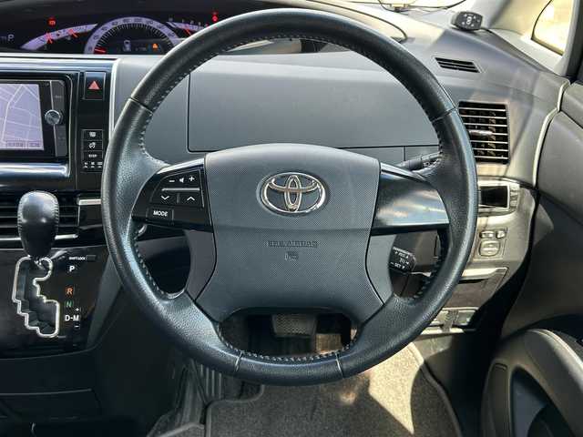 トヨタ エスティマ アエラス プレミアムエディション 熊本県 2013(平25)年 4.5万km ホワイトパールクリスタルシャイン ワンオーナー/プッシュスタート/純正ナビ/（CD・DVD・フルセグTV・BTオーディオ・SD）/バックカメラ/ETC/純正18インチAW/両側パワースライドドア/クルーズコントロール/ハーフレザーシート/右前席パワーシート/HIDヘッドライト/オートライト/フォグライト/前後コーナーセンサー/ウィンカーミラー/純正フロアマット/純正ドアバイザー/新車保証書/取扱説明書/スマートスペアキー×1本