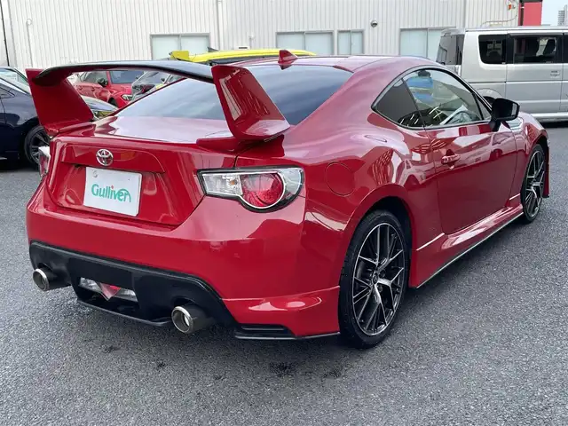 トヨタ ８６ GT エアロパッケージFT 神奈川県 2016(平28)年 11.6万km ピュアレッド BBS製純正18インチAW/純正エアロ/大型リアウィング/純正SDナビ・地デジTV/純正CD/DVD/SD/BT/バックカメラ/ETC/ドライブレコーダー/HIDライト/クルーズコントロール/パドルシフト/プッシュスタート/スマートキー×2/純正フロアマット/取扱説明書/保証書