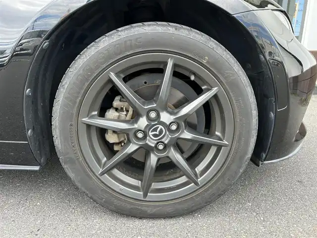 マツダ ロードスター S スペシャルパッケージ 静岡県 2017(平29)年 5.3万km ジェットブラックマイカ ６ＭＴ/セーフティパッケージ/ＢＯＳＥサウンドシステム/純正ＳＤナビ/ＤＶＤ再生/フルセグＴＶ/ＥＴＣ/BTオーディオ/バックカメラ/ＢＳＭ/ＲＣＴＡ/車線逸脱警報/アダプティブフロントライティングシステム/オートハイビーム/LEDヘッドライト/オートライト/スマートキー/プッシュスタート/純正１６ＡＷ