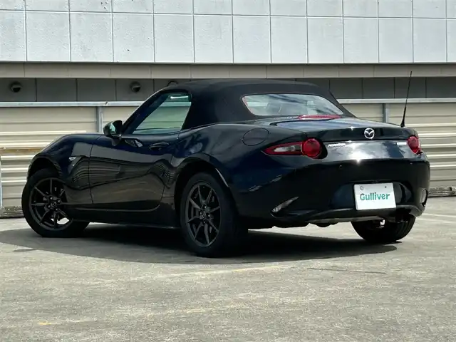 マツダ ロードスター S スペシャルパッケージ 静岡県 2017(平29)年 5.3万km ジェットブラックマイカ ６ＭＴ/セーフティパッケージ/ＢＯＳＥサウンドシステム/純正ＳＤナビ/ＤＶＤ再生/フルセグＴＶ/ＥＴＣ/BTオーディオ/バックカメラ/ＢＳＭ/ＲＣＴＡ/車線逸脱警報/アダプティブフロントライティングシステム/オートハイビーム/LEDヘッドライト/オートライト/スマートキー/プッシュスタート/純正１６ＡＷ