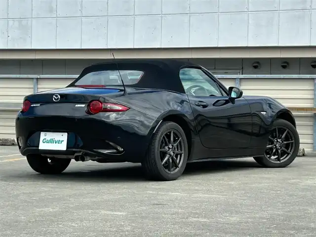 マツダ ロードスター S スペシャルパッケージ 静岡県 2017(平29)年 5.3万km ジェットブラックマイカ ６ＭＴ/セーフティパッケージ/ＢＯＳＥサウンドシステム/純正ＳＤナビ/ＤＶＤ再生/フルセグＴＶ/ＥＴＣ/BTオーディオ/バックカメラ/ＢＳＭ/ＲＣＴＡ/車線逸脱警報/アダプティブフロントライティングシステム/オートハイビーム/LEDヘッドライト/オートライト/スマートキー/プッシュスタート/純正１６ＡＷ