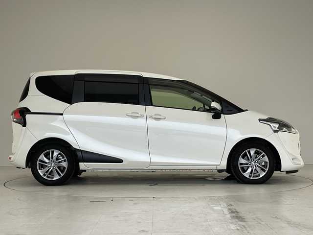 トヨタ シエンタ ハイブリッド ファンベースG セーフティED 愛知県 2021(令3)年 5.1万km ホワイトパールクリスタルシャイン 純正9型ナビ/全方位カメラ/両側パワースライドドア/クルーズコントロール/シートヒーター/バックカメラ/コーナーセンサー/純正アルミホイール/ステアリングヒーター/LEDヘッドライト/オートマチックハイビーム/ドライブレコーダー/ETC/衝突軽減システム/フルセグ/CD DVD/Bluetooth/ステアリングスイッチ/スマートキー/プッシュスタート
