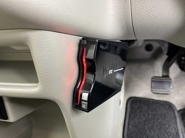 スズキ ラパン S 愛知県 2016(平28)年 6.8万km フレンチミントパールメタリック /禁煙車//KENWOOD彩速ナビ【MDV-D303】//地デジ/ipod/USB/SD/CD/FM/AM//バックカメラ//前後ドライブレコーダー//革巻きステアリング//運転席シートヒーター//ETC//HIDオートライト//レーダーブレーキサポート//アイドリングストップ//横滑り防止装置//社外フロアマット//社外ドアバイザー//ISOFIX//保証書/取扱説明書/スペアキー