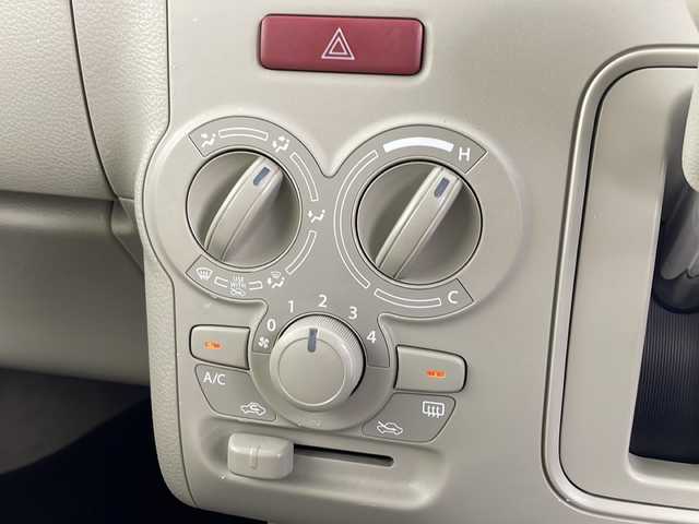 スズキ ラパン S 愛知県 2016(平28)年 6.8万km フレンチミントパールメタリック /禁煙車//KENWOOD彩速ナビ【MDV-D303】//地デジ/ipod/USB/SD/CD/FM/AM//バックカメラ//前後ドライブレコーダー//革巻きステアリング//運転席シートヒーター//ETC//HIDオートライト//レーダーブレーキサポート//アイドリングストップ//横滑り防止装置//社外フロアマット//社外ドアバイザー//ISOFIX//保証書/取扱説明書/スペアキー