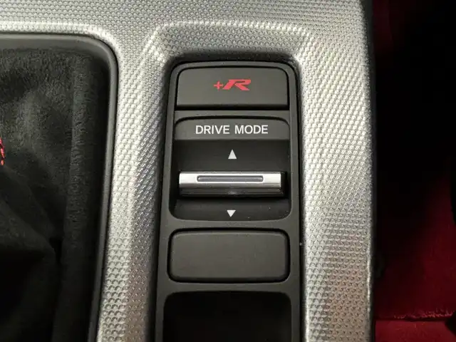 ホンダ シビック タイプR 福岡県 2023(令5)年 2.9万km チャンピオンシップホワイト ワンオーナー　/純正エアロ　/純正９型ＤＡナビ　/バックカメラ　/ブレンボキャリパー　/ＥＴＣ２．０　/ドラレコ　/アダプティブクルーズコントロール　/コーナーセンサー　/衝突被害軽減ブレーキ　/レーンキープ　/ＢＳＭ