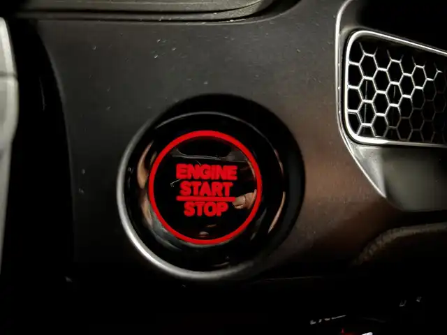 ホンダ シビック タイプR 福岡県 2023(令5)年 2.9万km チャンピオンシップホワイト ワンオーナー　/純正エアロ　/純正９型ＤＡナビ　/バックカメラ　/ブレンボキャリパー　/ＥＴＣ２．０　/ドラレコ　/アダプティブクルーズコントロール　/コーナーセンサー　/衝突被害軽減ブレーキ　/レーンキープ　/ＢＳＭ