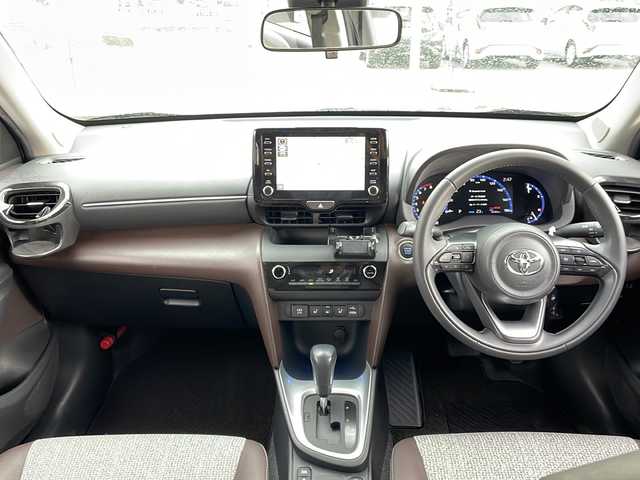 トヨタ ヤリスクロス Z 山口県 2021(令3)年 3.6万km ブラックマイカ ワンオーナー/純正ディスプレイオーディオ/・コネクティッドナビ/・Bluetooth接続/・フルセグTV/バックカメラ/ビルトインETC/Toyota Safety Sense/・プリクラッシュセーフティ/・レーントレーシングアシスト/・ロードサインアシスト/・レーダークルーズコントロール/・先行車発進告知機能/・ブラインドスポットモニター/・クリアランスソナー/・リヤクロストラフィックアラート/・パーキングサポートブレーキ/・ドライブモードセレクトスイッチ/・オートマッチ九ハイビーム/純正フロアマット/USB入力端子/スマートキー/プッシュスタート/スペアキー1本/ハーフレザーシート/シートヒーター/純正LEDライト/純正18インチアルミホイール/ドアバイザー/ウィンカーミラー/取扱説明書/保証書