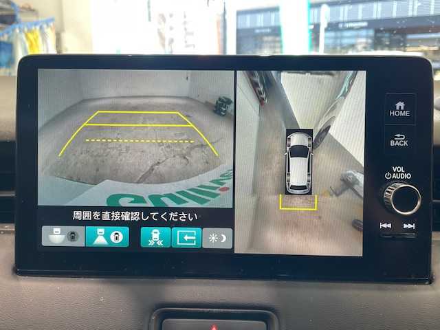 ホンダ ヴェゼル ハイブリッド e:HEV Z 宮城県 2022(令4)年 3.5万km プラチナホワイトパール 純正エアロパーツ（F/S/R)/ホンダセンシング/・レーンキープアシスト/・ブラインドスポットモニター/・衝突軽減システム/・衝突軽減ブレーキ/・横滑り防止装置/純正ナビ/・純正プレミアムオーディオ/・ホンダコネクトディスプレイ（9インチ）/・フルセグTV/・Bluetooth/USB/・2.0ETC/・全方位カメラ/・ドライブレコーダー（前後）/・置くだけ充電/アイドリングストップ/電子パーキング/革巻きステアリング/・ステアリングスイッチ/・パドルシフト/シートヒーター（運転席/助手席）/プッシュスタート/・スマートキー/LEDヘッドライト/・オートライト/・フォグランプ/純正フロアマット/純正アルミホイール18インチ