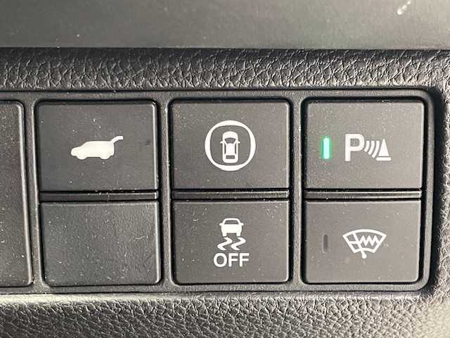 ホンダ ヴェゼル ハイブリッド e:HEV Z 宮城県 2022(令4)年 3.5万km プラチナホワイトパール 純正エアロパーツ（F/S/R)/ホンダセンシング/・レーンキープアシスト/・ブラインドスポットモニター/・衝突軽減システム/・衝突軽減ブレーキ/・横滑り防止装置/純正ナビ/・純正プレミアムオーディオ/・ホンダコネクトディスプレイ（9インチ）/・フルセグTV/・Bluetooth/USB/・2.0ETC/・全方位カメラ/・ドライブレコーダー（前後）/・置くだけ充電/アイドリングストップ/電子パーキング/革巻きステアリング/・ステアリングスイッチ/・パドルシフト/シートヒーター（運転席/助手席）/プッシュスタート/・スマートキー/LEDヘッドライト/・オートライト/・フォグランプ/純正フロアマット/純正アルミホイール18インチ