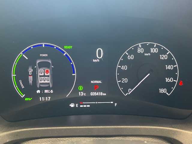 ホンダ ヴェゼル ハイブリッド e:HEV Z 宮城県 2022(令4)年 3.5万km プラチナホワイトパール 純正エアロパーツ（F/S/R)/ホンダセンシング/・レーンキープアシスト/・ブラインドスポットモニター/・衝突軽減システム/・衝突軽減ブレーキ/・横滑り防止装置/純正ナビ/・純正プレミアムオーディオ/・ホンダコネクトディスプレイ（9インチ）/・フルセグTV/・Bluetooth/USB/・2.0ETC/・全方位カメラ/・ドライブレコーダー（前後）/・置くだけ充電/アイドリングストップ/電子パーキング/革巻きステアリング/・ステアリングスイッチ/・パドルシフト/シートヒーター（運転席/助手席）/プッシュスタート/・スマートキー/LEDヘッドライト/・オートライト/・フォグランプ/純正フロアマット/純正アルミホイール18インチ