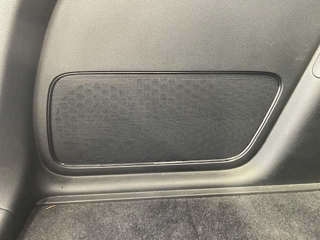 ホンダ ヴェゼル ハイブリッド e:HEV Z 宮城県 2022(令4)年 3.5万km プラチナホワイトパール 純正エアロパーツ（F/S/R)/ホンダセンシング/・レーンキープアシスト/・ブラインドスポットモニター/・衝突軽減システム/・衝突軽減ブレーキ/・横滑り防止装置/純正ナビ/・純正プレミアムオーディオ/・ホンダコネクトディスプレイ（9インチ）/・フルセグTV/・Bluetooth/USB/・2.0ETC/・全方位カメラ/・ドライブレコーダー（前後）/・置くだけ充電/アイドリングストップ/電子パーキング/革巻きステアリング/・ステアリングスイッチ/・パドルシフト/シートヒーター（運転席/助手席）/プッシュスタート/・スマートキー/LEDヘッドライト/・オートライト/・フォグランプ/純正フロアマット/純正アルミホイール18インチ