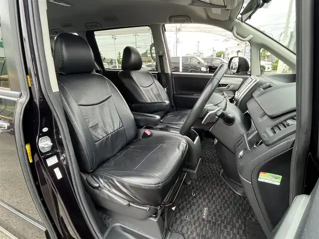 トヨタ ヴォクシー ZS 煌Ⅲ 愛媛県 2013(平25)年 9.5万km ボルドーマイカメタリック 禁煙車/登録時走行距離94796km/純正ナビCD/DVD/フルセグTV/Bluetooth/フリップダウンモニター/ビルトインETC/両側パワースライドドア/スマートキー/プッシュスタートボタン/リヤエアコン/オートライト/HIDヘッドライト/純正アルミホイール/純正フロアマット