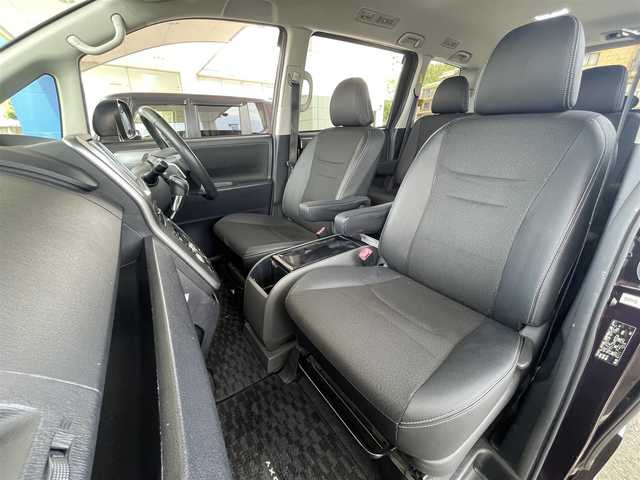 トヨタ ヴォクシー ZS 煌Ⅲ 兵庫県 2013(平25)年 9.5万km ボルドーマイカメタリック (株)IDOMが運営する【じしゃロン神戸名谷店】の自社ローン専用車両になりますこちらは現金またはオートローンご利用時の価格です。自社ローンご希望の方は別途その旨お申付け下さい。/登録時走行距離94816km/純正ナビCD/DVD/フルセグTV/Bluetooth/フリップダウンモニター/ビルトインETC/両側パワースライドドア/スマートキー/プッシュスタートボタン/リヤエアコン/オートライト/HIDヘッドライト/純正アルミホイール/純正フロアマット