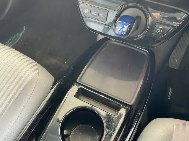 トヨタ プリウス A 長崎県 2019(平31)年 9.3万km ホワイトパールクリスタルシャイン セーフティーセンス/純正9インチSDナビ/　　Bluetooth/DVD/フルセグ/バックカメラ/ETC/LEDオートライト/MODELIISTAフルエアロ/純正15インチアルミホイール/運転席パワーシート/パーキングアシスト/クルーズコントロール