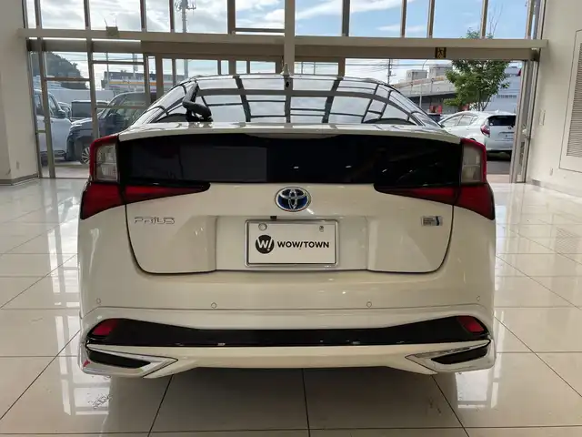 トヨタ プリウス A 長崎県 2019(平31)年 9.3万km ホワイトパールクリスタルシャイン セーフティーセンス/純正9インチSDナビ/　　Bluetooth/DVD/フルセグ/バックカメラ/ETC/LEDオートライト/MODELIISTAフルエアロ/純正15インチアルミホイール/運転席パワーシート/パーキングアシスト/クルーズコントロール